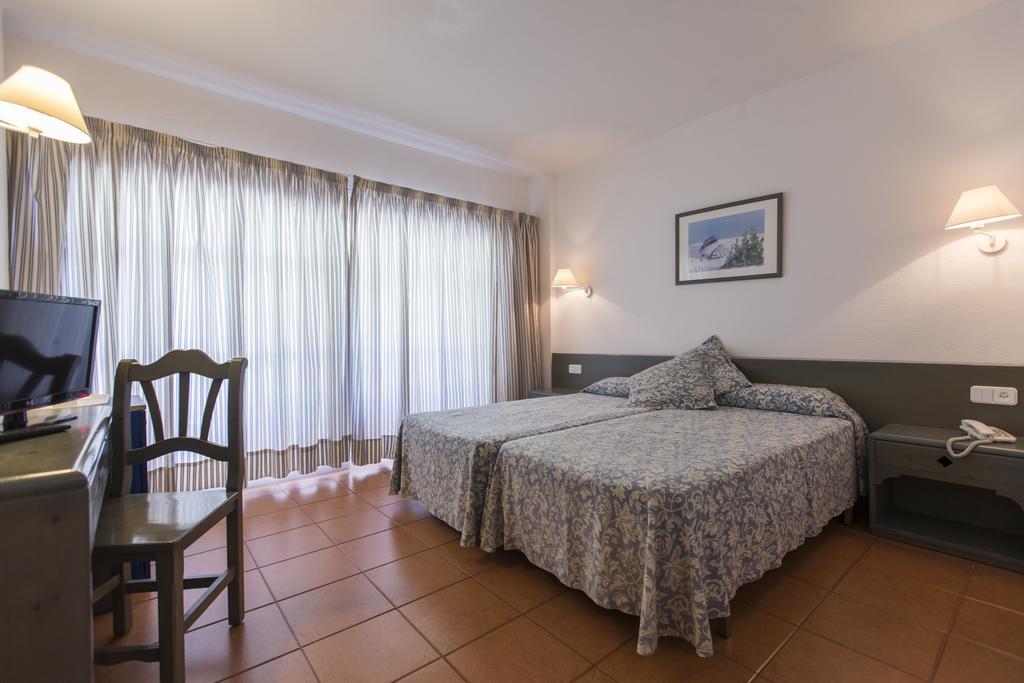 Hotel Presidente Portinatx Exteriér fotografie